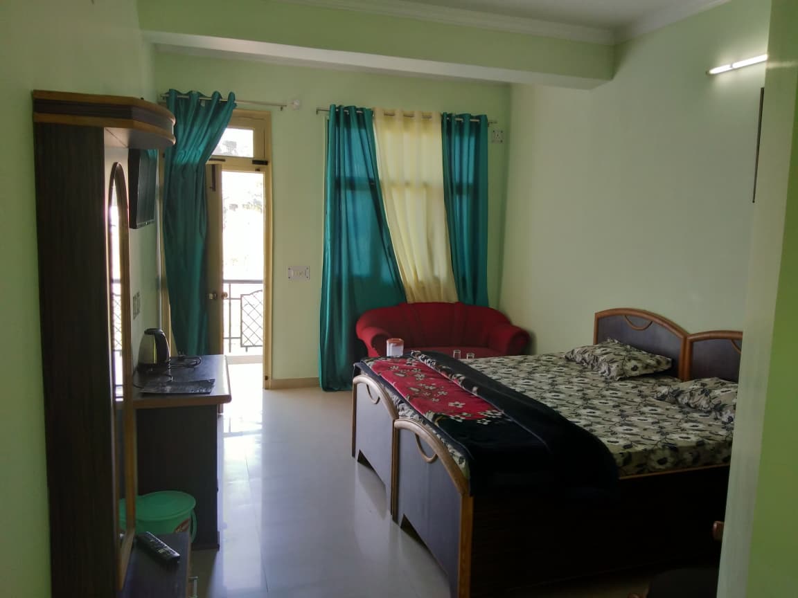 Hotels in Pithoragarh - Hotel Punetha Inn