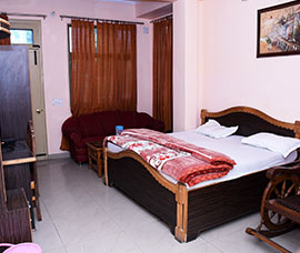 Hotels in Pithoragarh - Hotel Punetha Inn